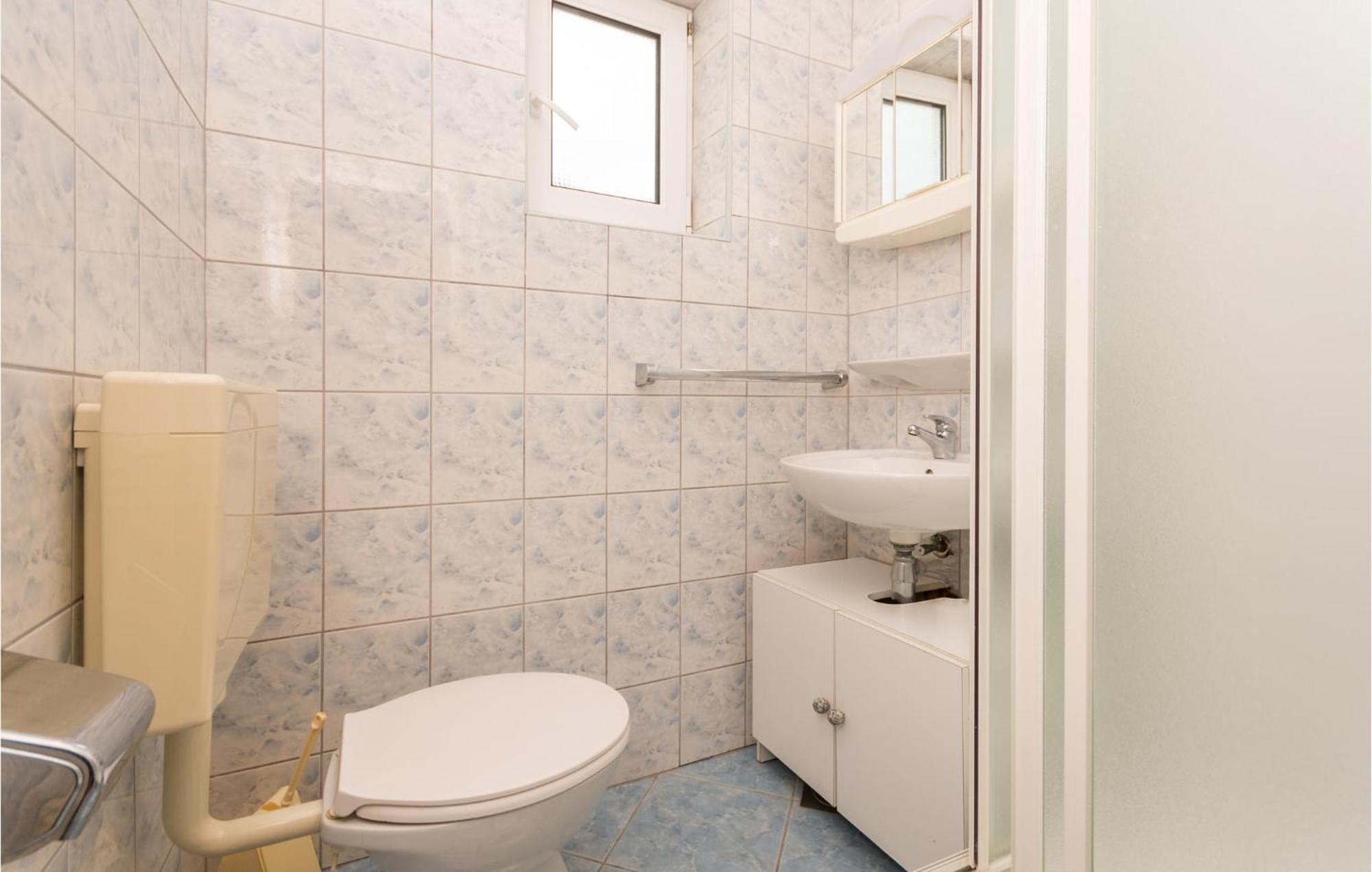 Awesome apartment in Sveti Filip i Jakov w/ 1 Bedrooms Buitenkant foto
