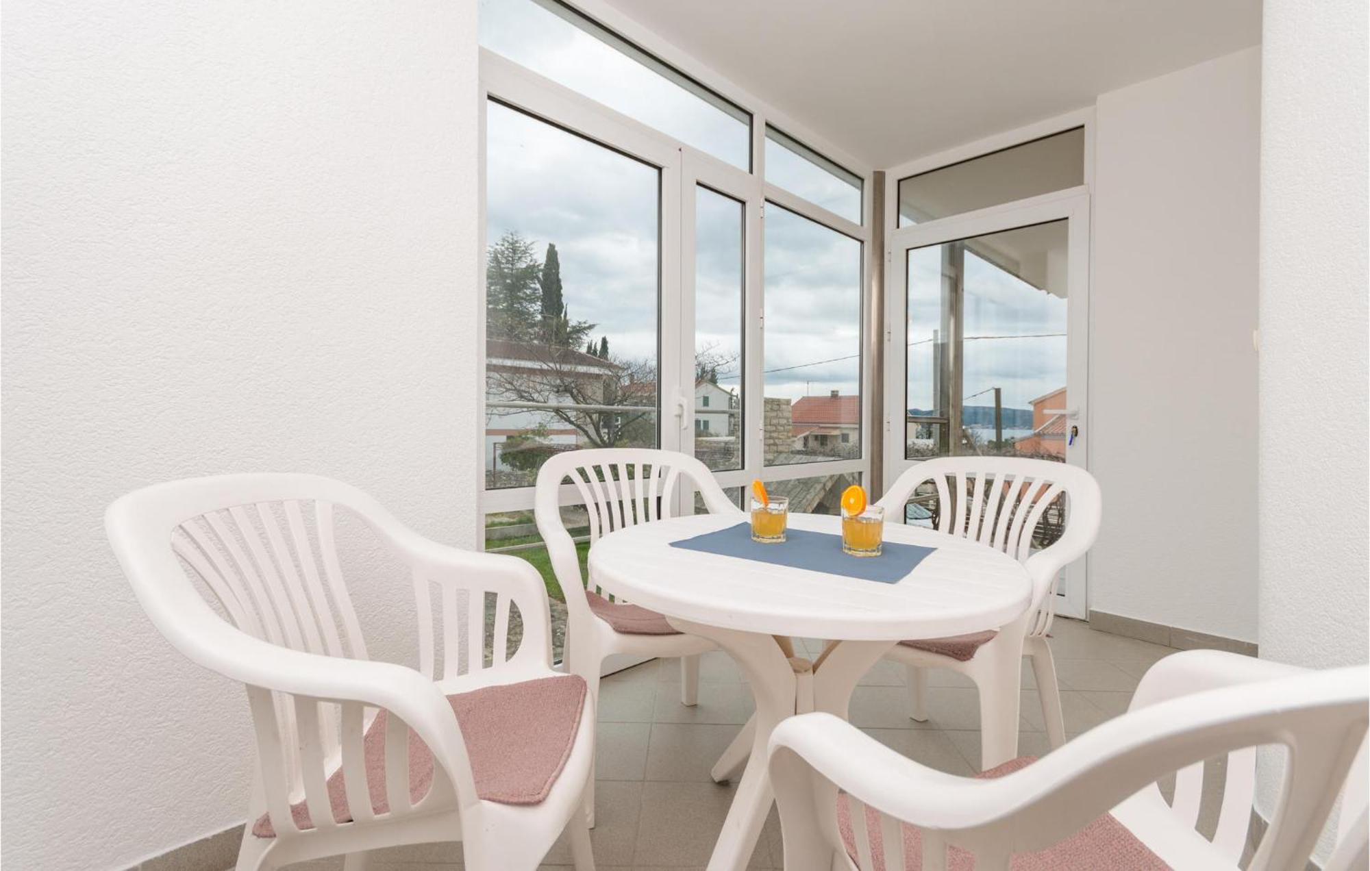 Awesome apartment in Sveti Filip i Jakov w/ 1 Bedrooms Buitenkant foto